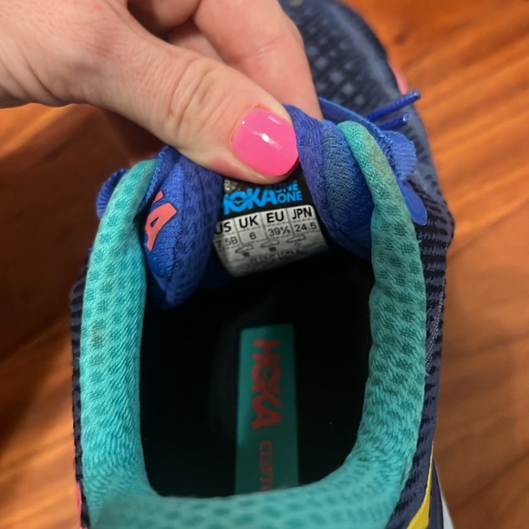 HOKA Clifton 9 - Picture 3 of 4